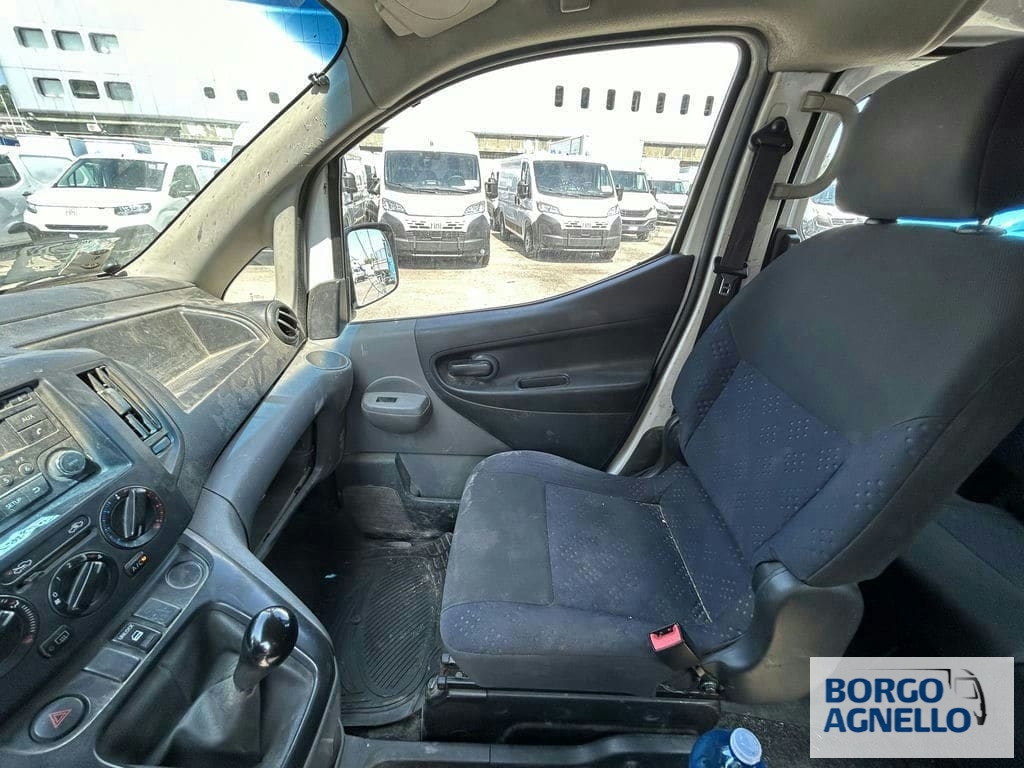 Nissan NV200